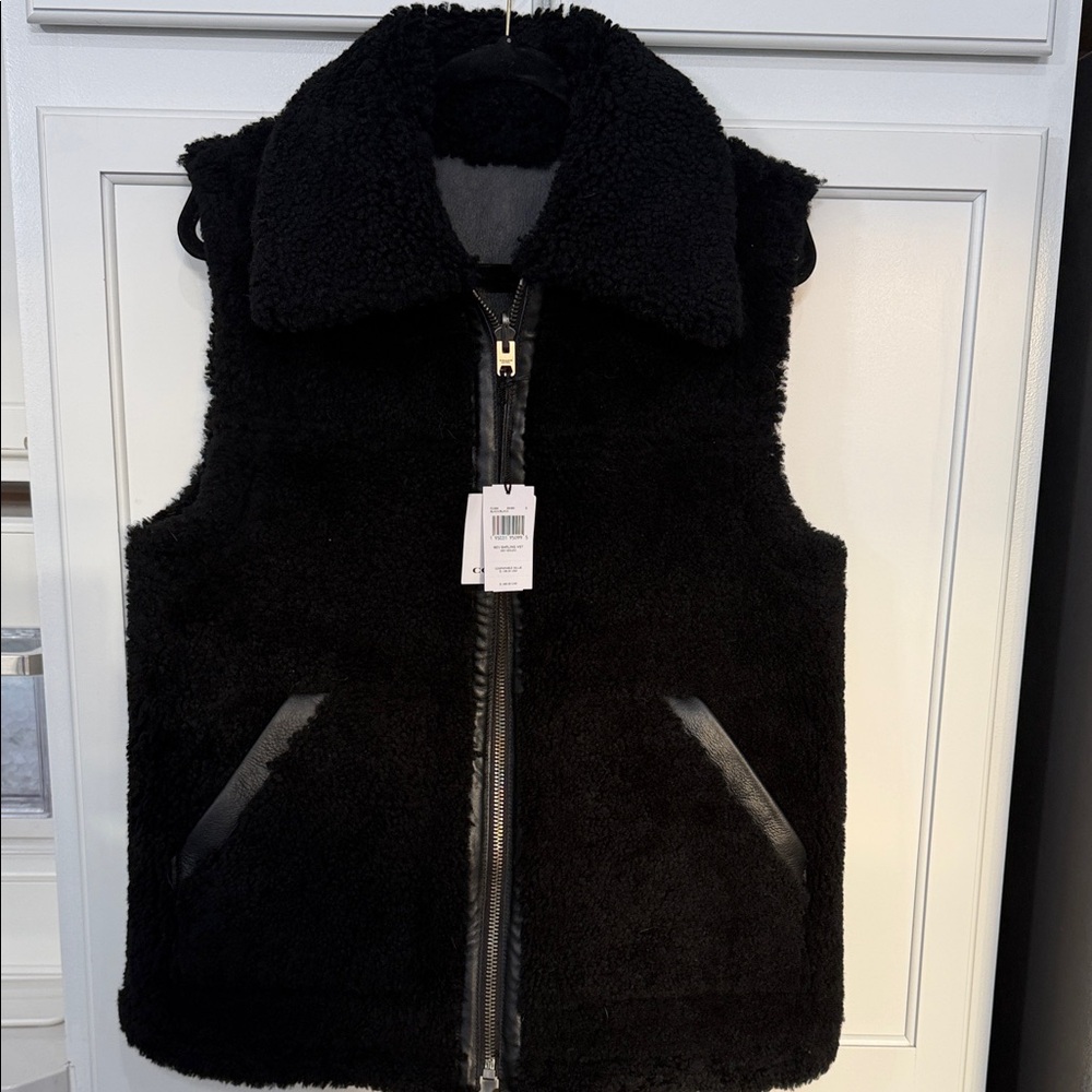 Coach Reversible Black Shearling Leather Vest Size Small NWT - Picture 2 of 12